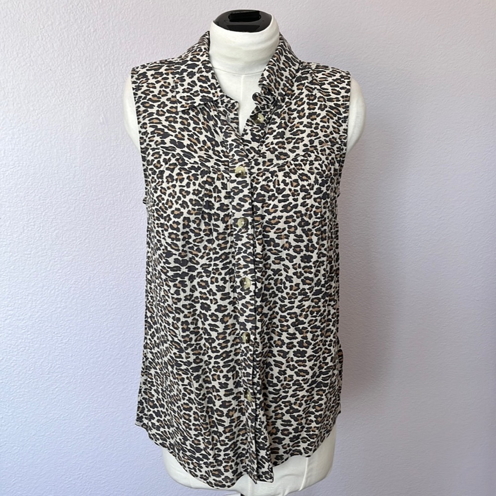NWT - C&C Sleeveless Collared Top